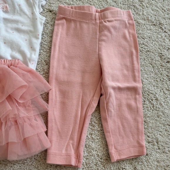 6M Bunny Carter’s Baby Clothes 1 Onesie, 1 Skirt, 1 Pants - Picture 7 of 10